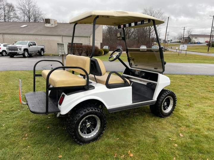 Club Car DS 48V Electric Golf Cart - Image 4