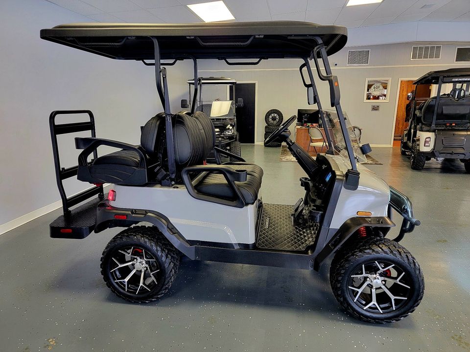 2024 Denago Nomad XL Golf Cart - Image 4