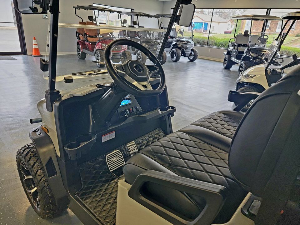 2024 Denago Nomad XL Golf Cart - Image 9